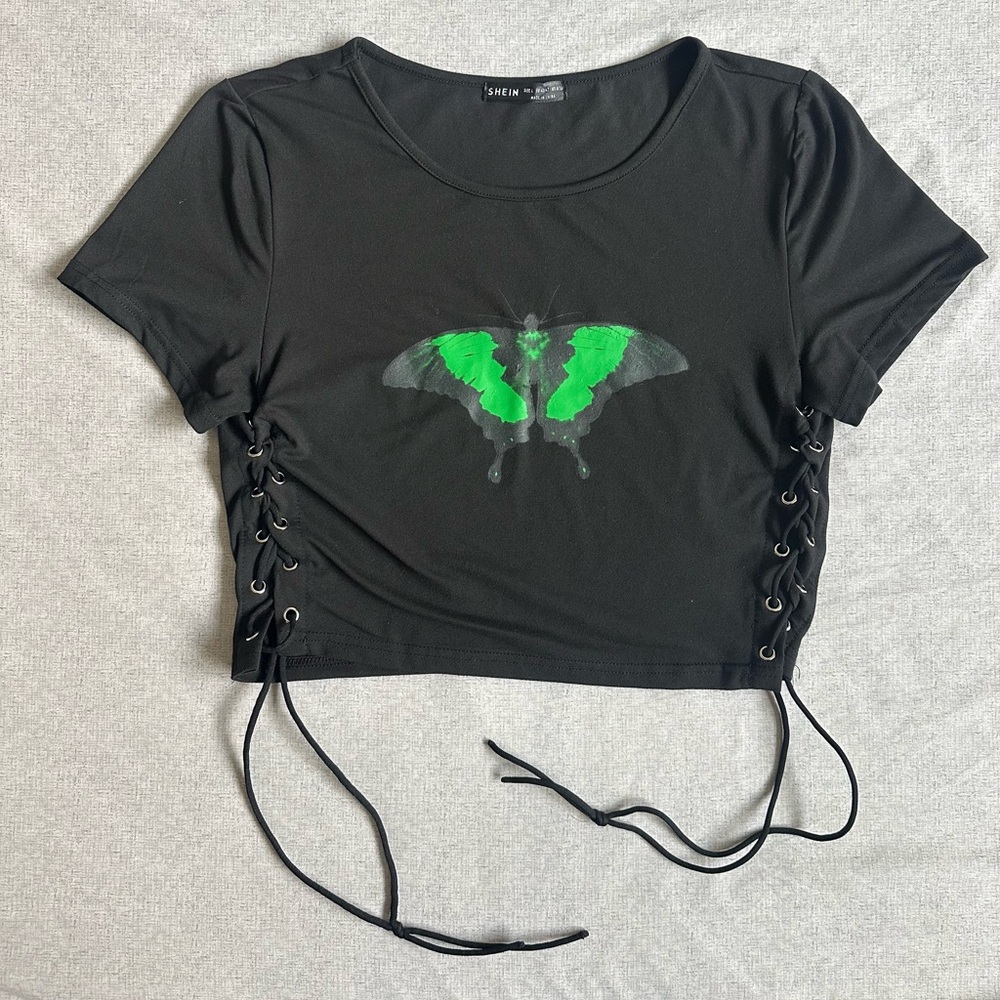 SHEIN Size Large Butterfly Print Crop Top